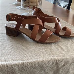 Steve Madden tan sandals